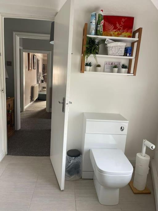 Rooms@ Remedy 2 Bedroom Southport Exterior photo